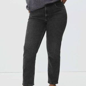 Everlane Curvy 90s Cheeky Straight Crop Jeans in Black Organic Cotton Size 26